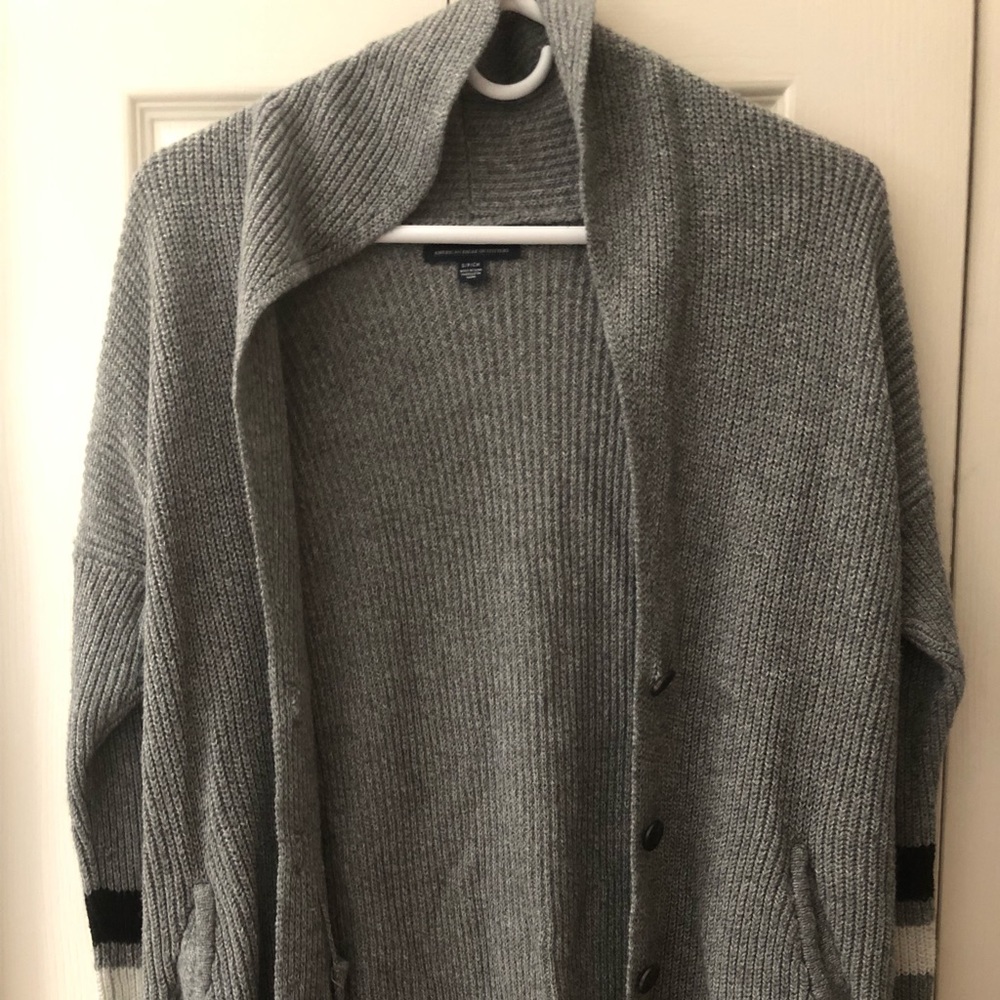 Woman’s American Eagle Cardigan